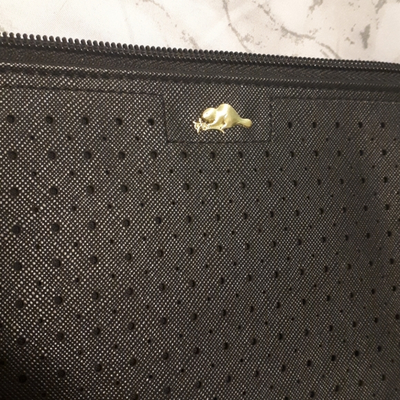 ā¼ļø Roots 73 Black Slim Zippered Clutch - Picture 2 of 7